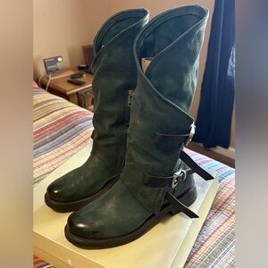 EUC AS98 Asymmetrical Boot